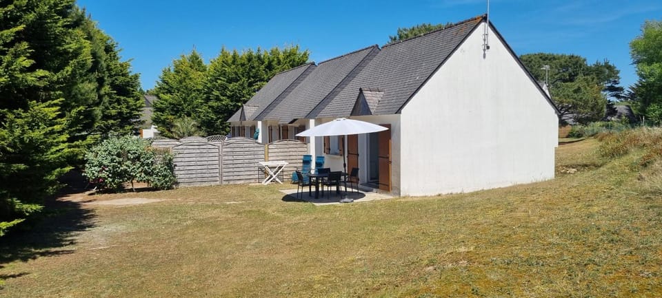 Property building, Natural landscape, Garden, Garden view