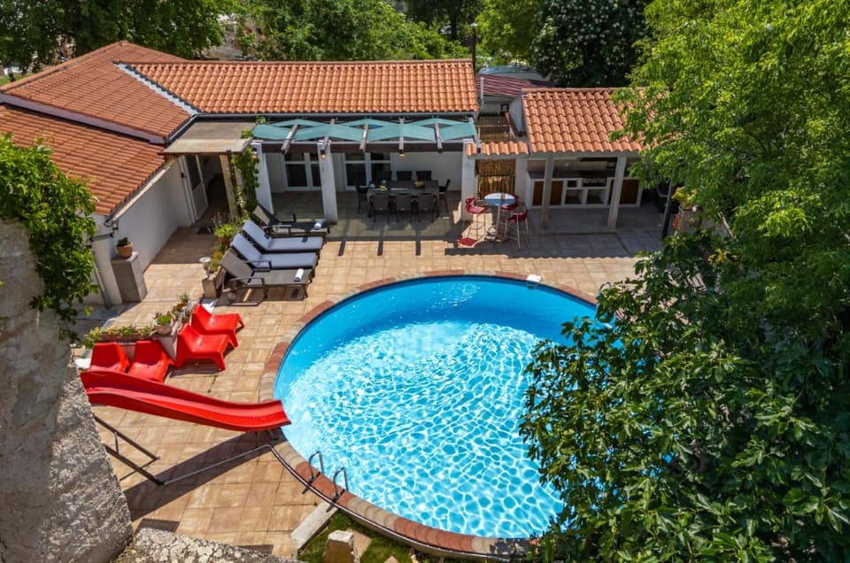 Property building, Patio, Pool view, sunbed