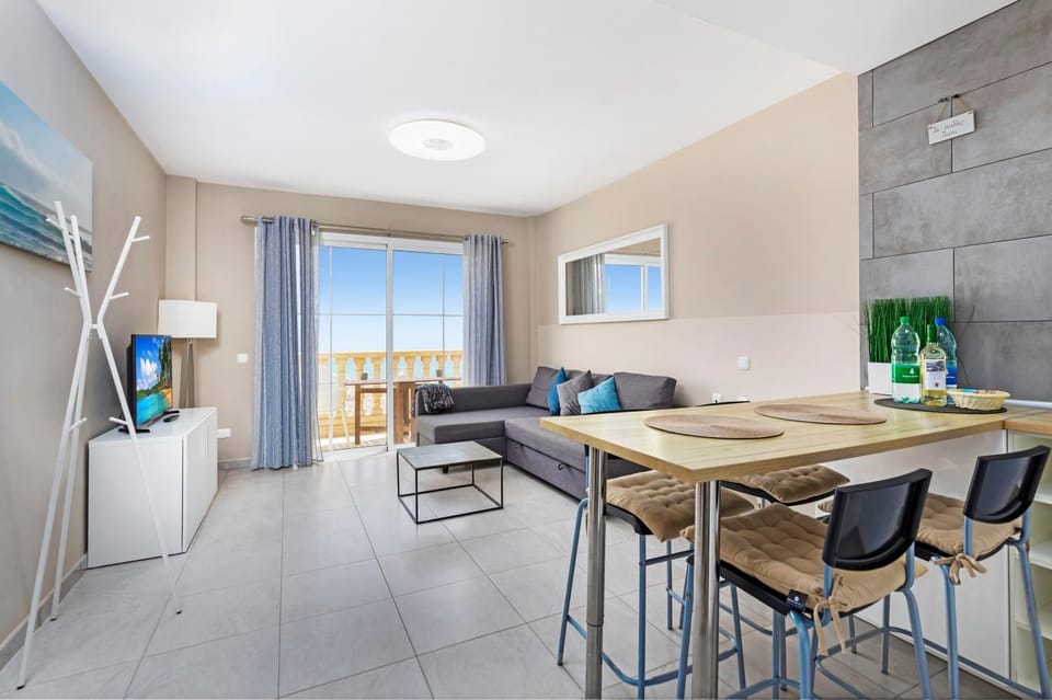 TV and multimedia, Living room, Food, Sea view