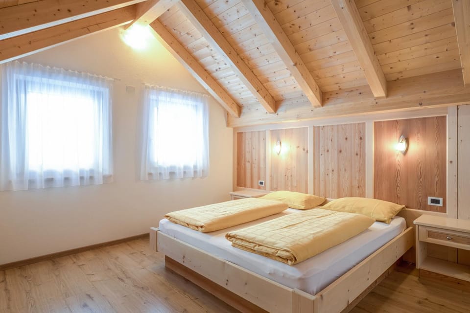 Property building, Living room, Bedroom