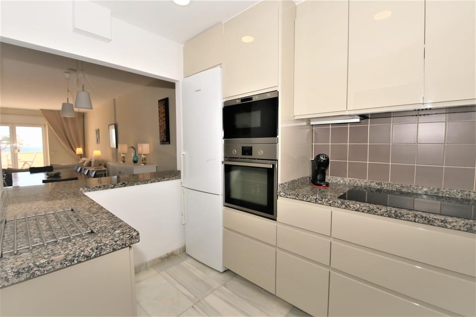 Kitchen or kitchenette, dishwasher, minibar, pet friendly, stove