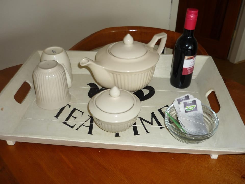 Coffee/tea facilities, Alcoholic drinks
