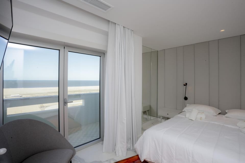 Bed, Bedroom, Sea view