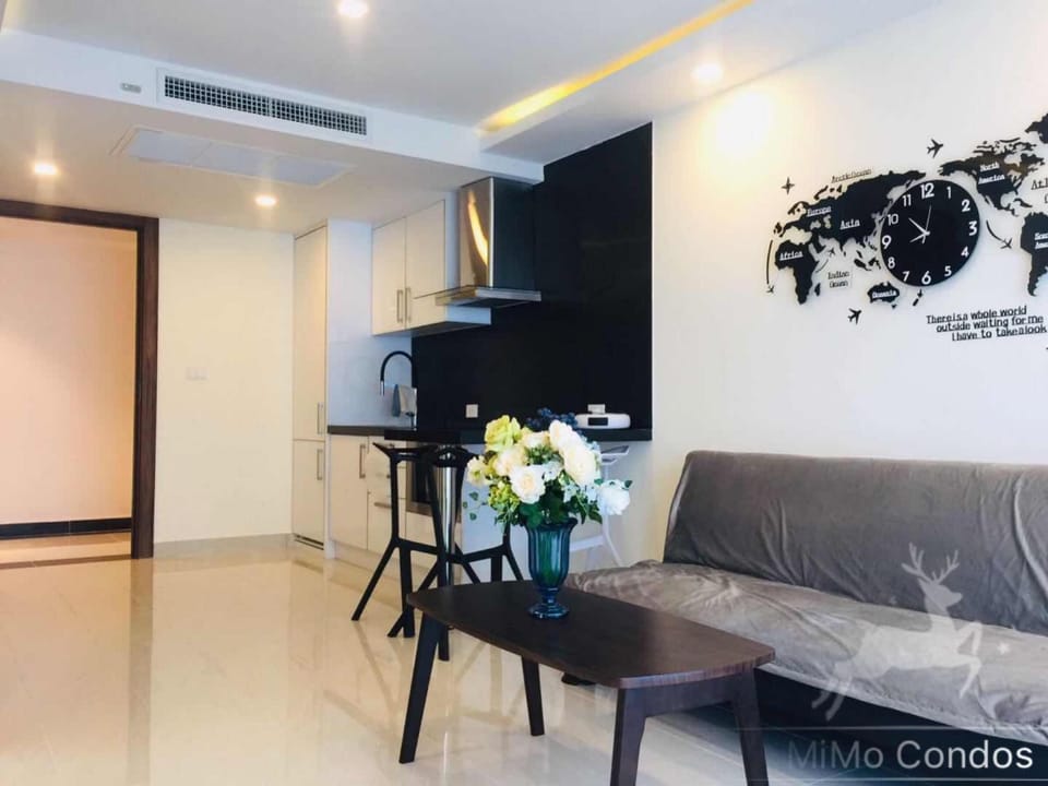 Apartment at Soi Buakao 15 by Grand Ave B Apartment in Pattaya City