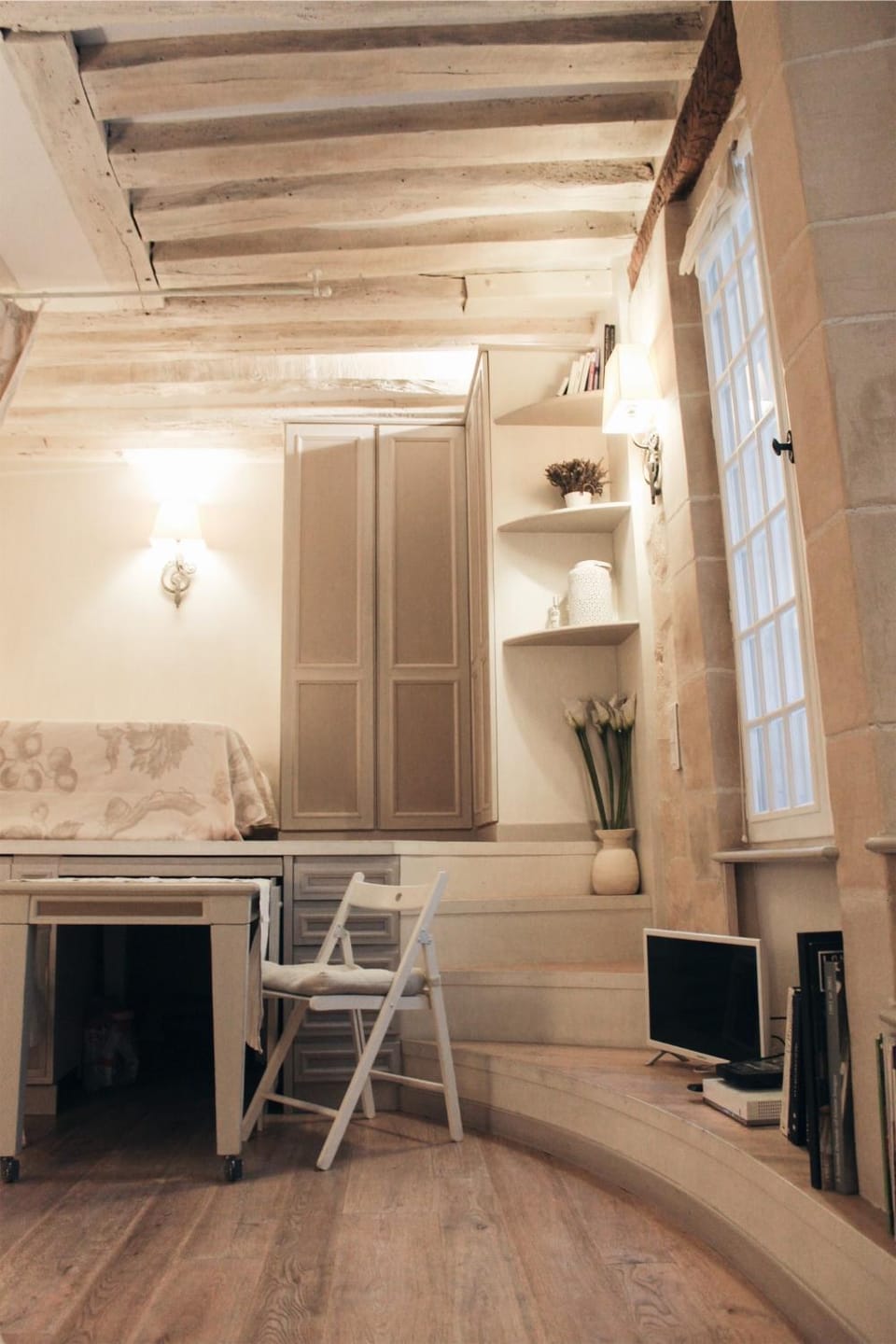 Louvre Charmant Studio Apartment in Paris