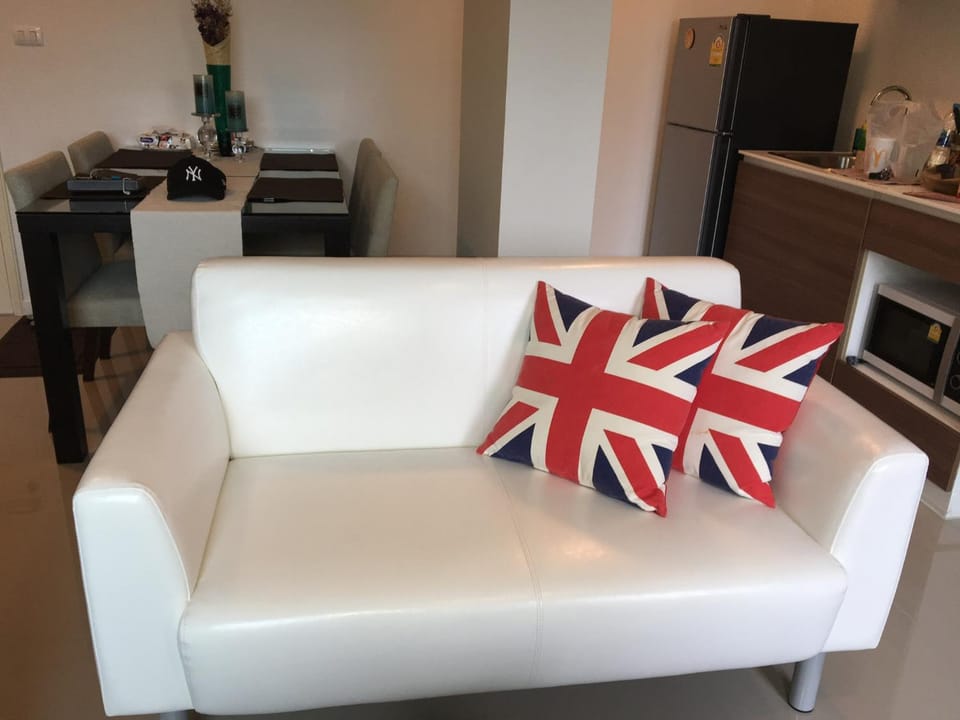 Baan Tew Lom Condo บ้านทิวลมคอนโด Apartment in Thailand