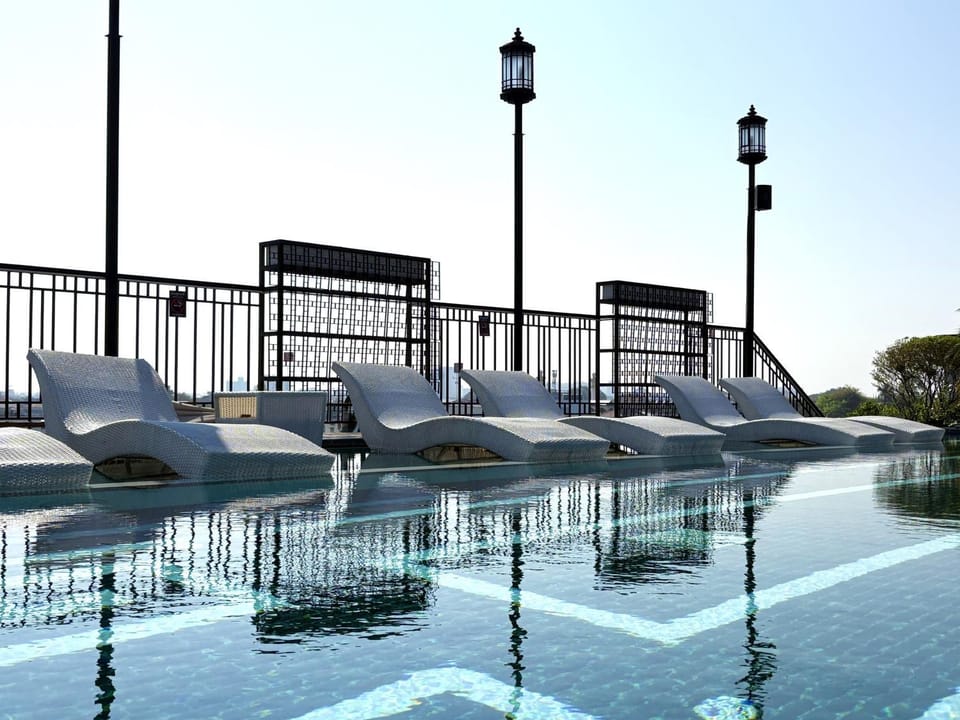 Swimming pool, Swimming pool
