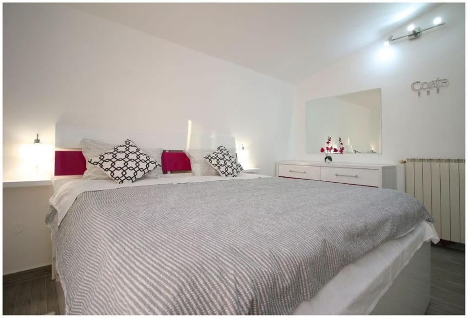 Mikelin Apartment in Šibenik-Knin County, Croatia