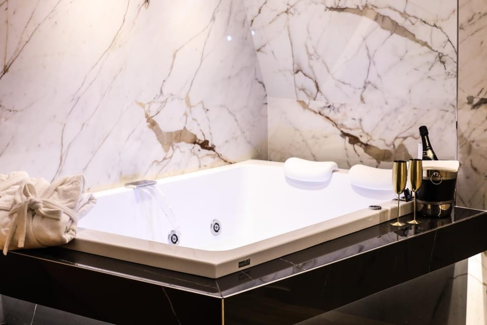 Hot Tub, Spa and wellness centre/facilities