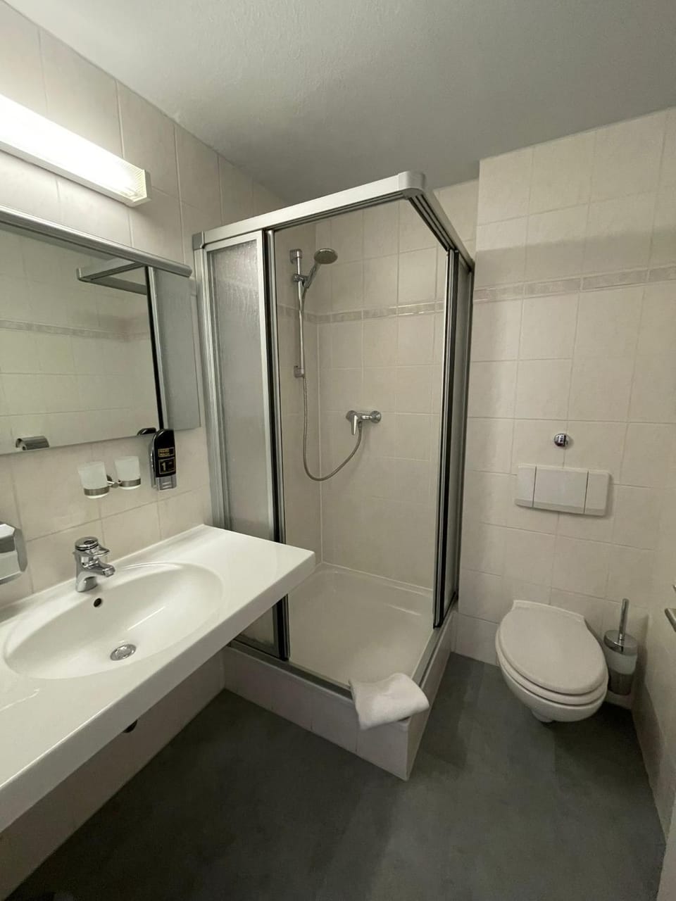 Shower, Bathroom, towels