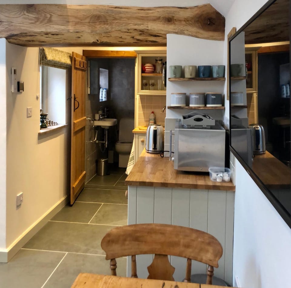 Bathroom, Kitchen or kitchenette