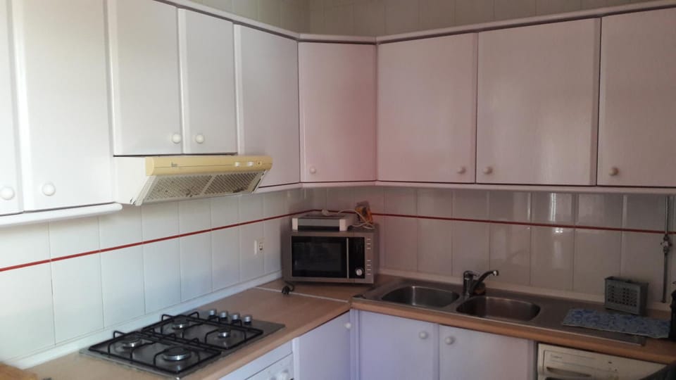 Kitchen or kitchenette, Communal kitchen