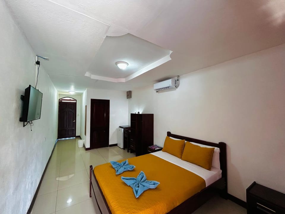 Ocean View Lodge Hotel in Cahuita