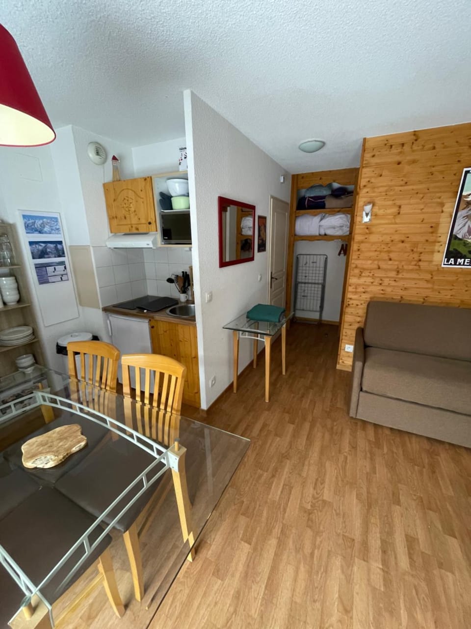Communal lounge/ TV room