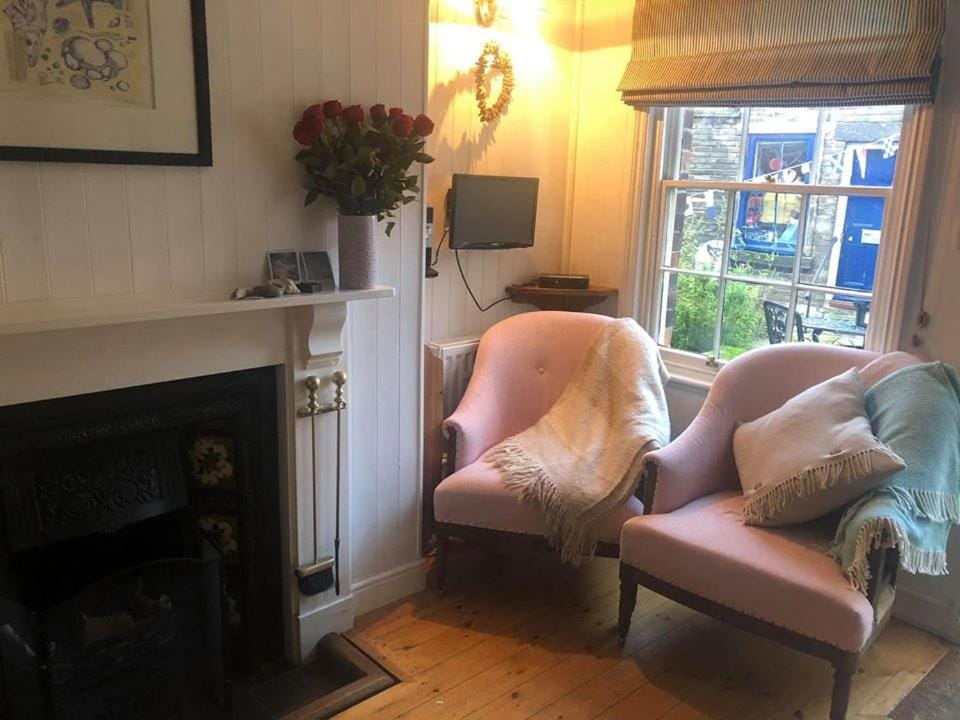 Living room, flat iron