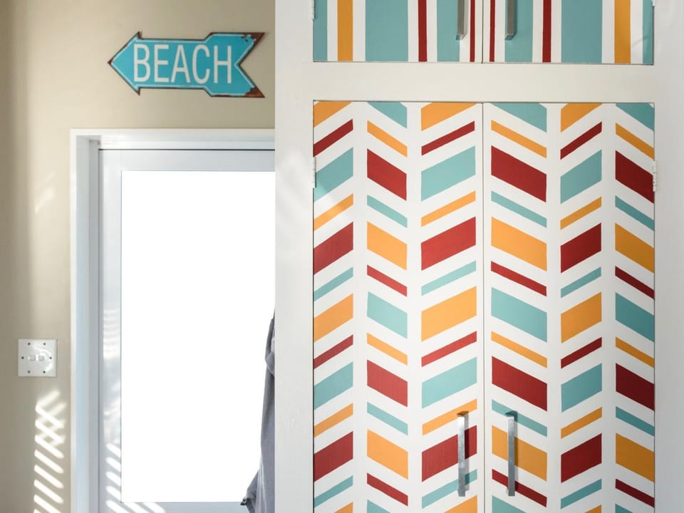 The Black Bach - Mt Maunganui Holiday Home House in Tauranga