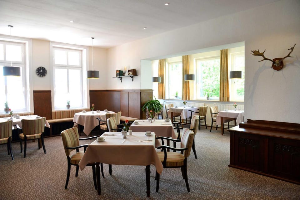 Restaurant/places to eat, Day