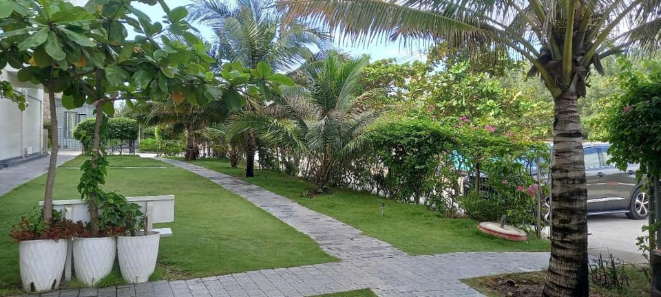 Garden, Garden view