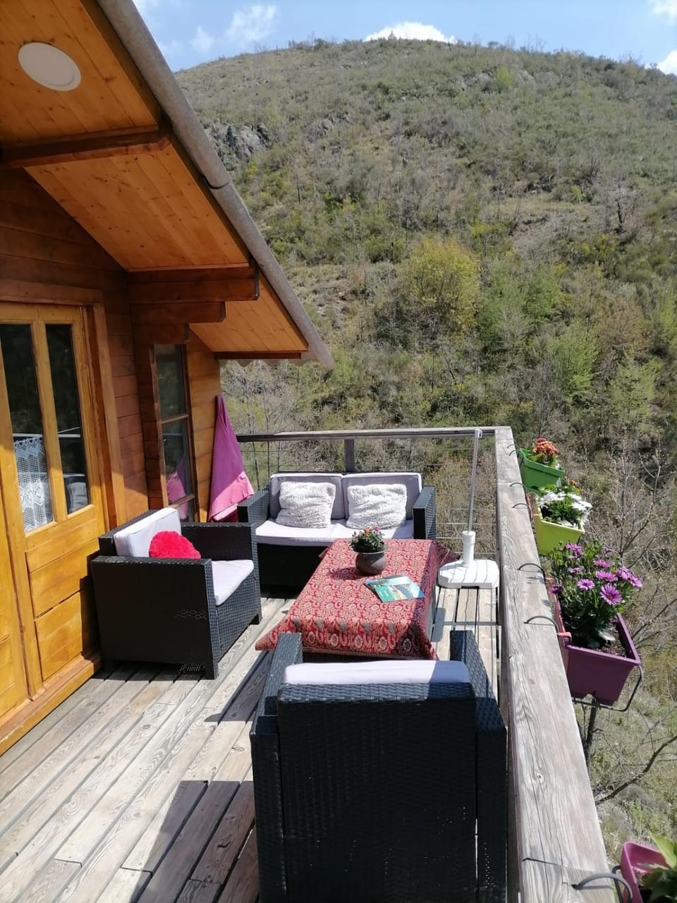 Chalet sur pilotis avec piscine privée Chalet in Provence-Alpes-Côte d'Azur