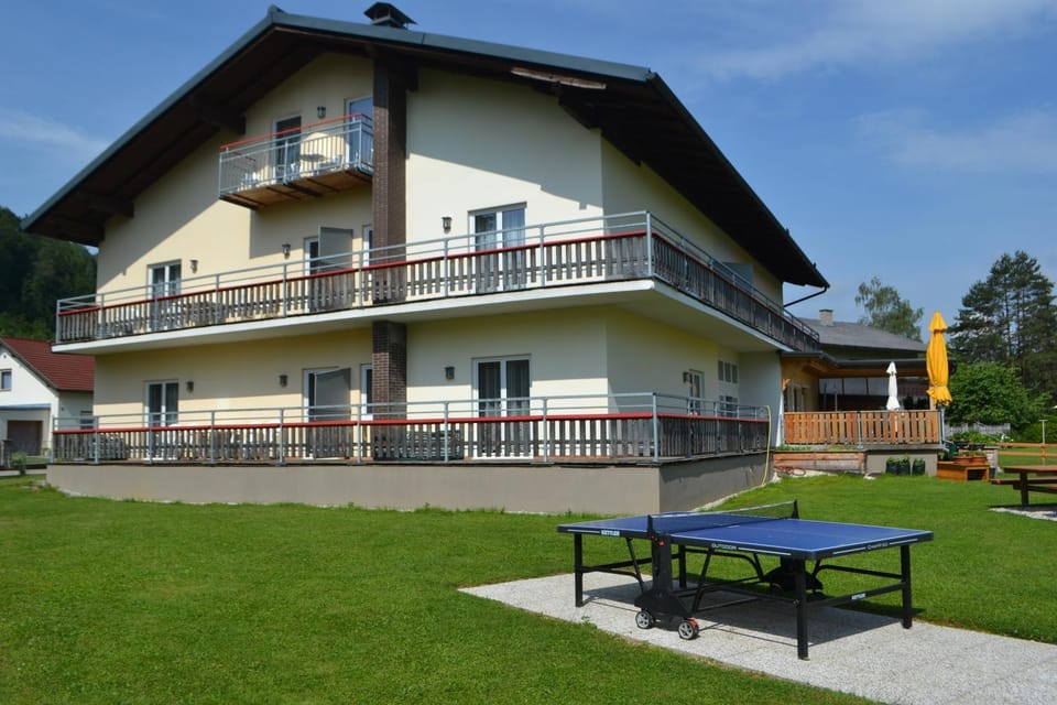 Property building, Table tennis