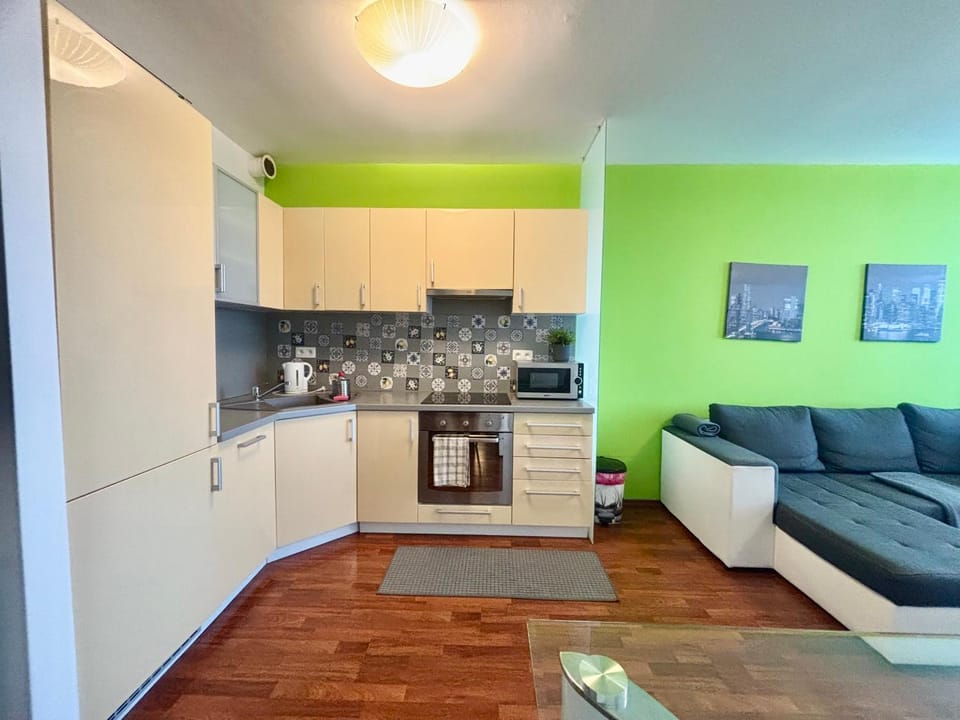 Three towers with parking and nice view Apartment in Bratislava