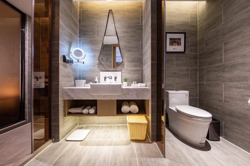 Shower, Toilet, Bathroom