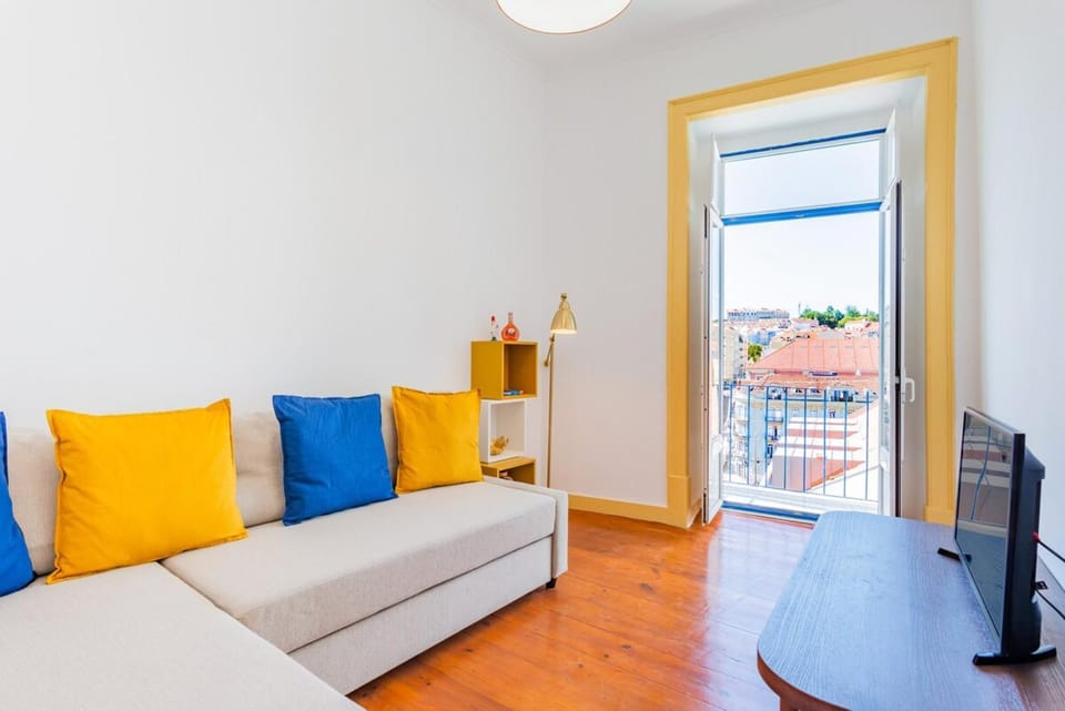 Bombarda 21 City View @ Retro Lisbon Apartment in Lisbon