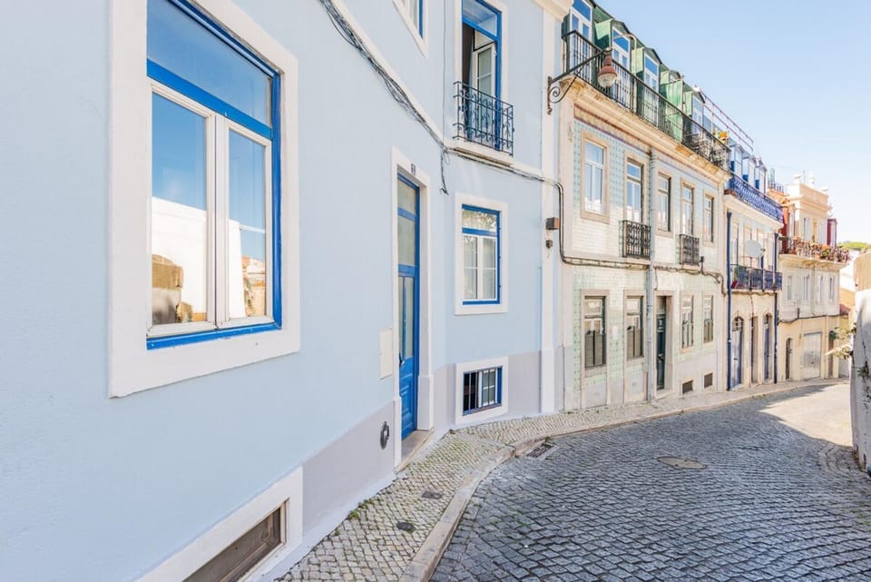 Bombarda 21 City View @ Retro Lisbon Apartment in Lisbon