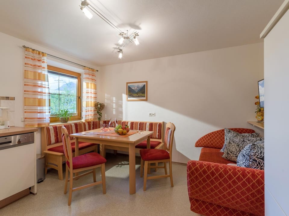 Living room, Seating area, Dining area