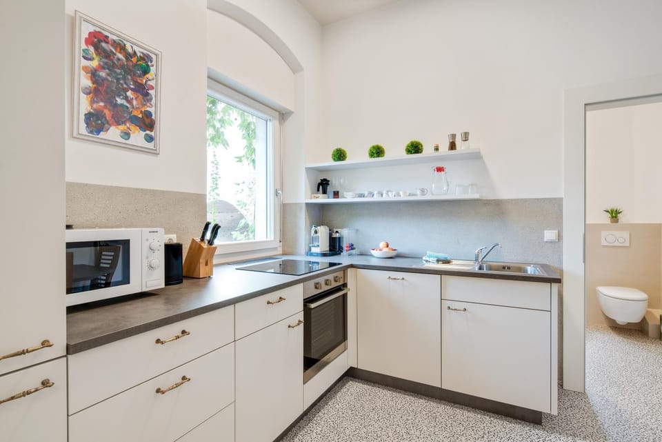Kitchen or kitchenette, Living room