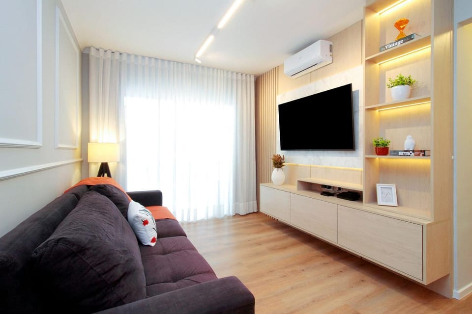 TV and multimedia, Living room, Seating area, air conditioner