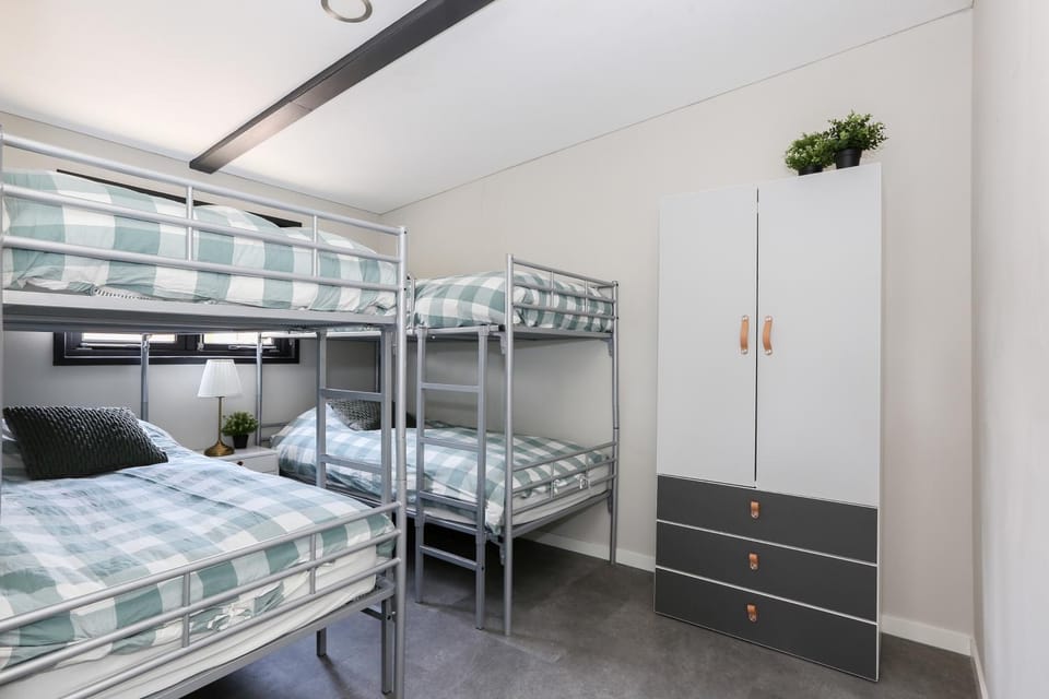 bunk bed
