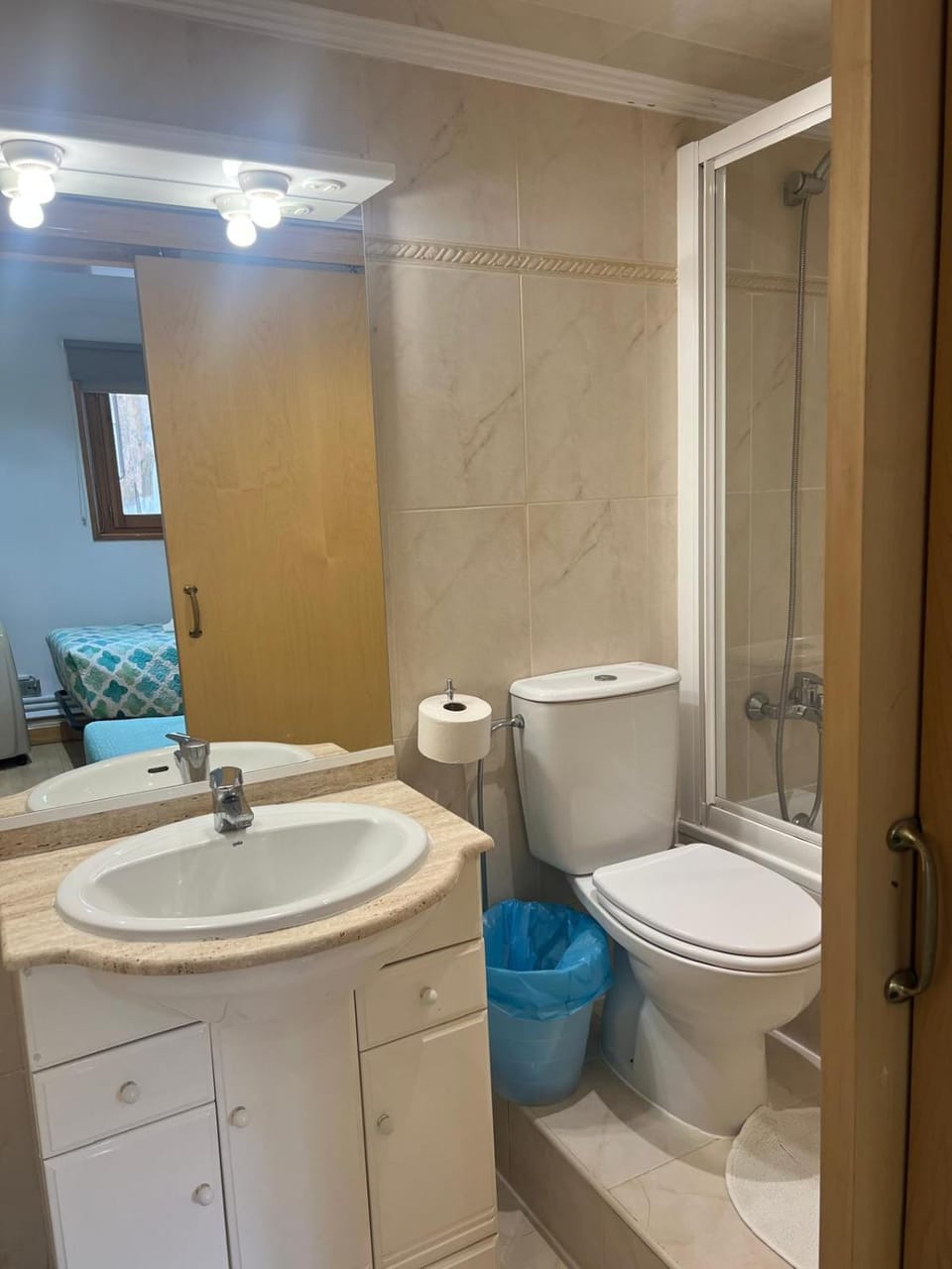 Hostal Restaurante Bed and Breakfast in Pamplona