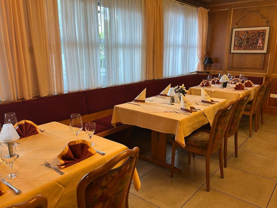 Restaurant/places to eat