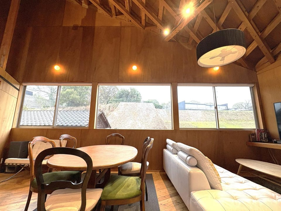 Living room, Diving