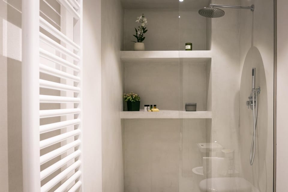 Bathroom, Lobby or reception