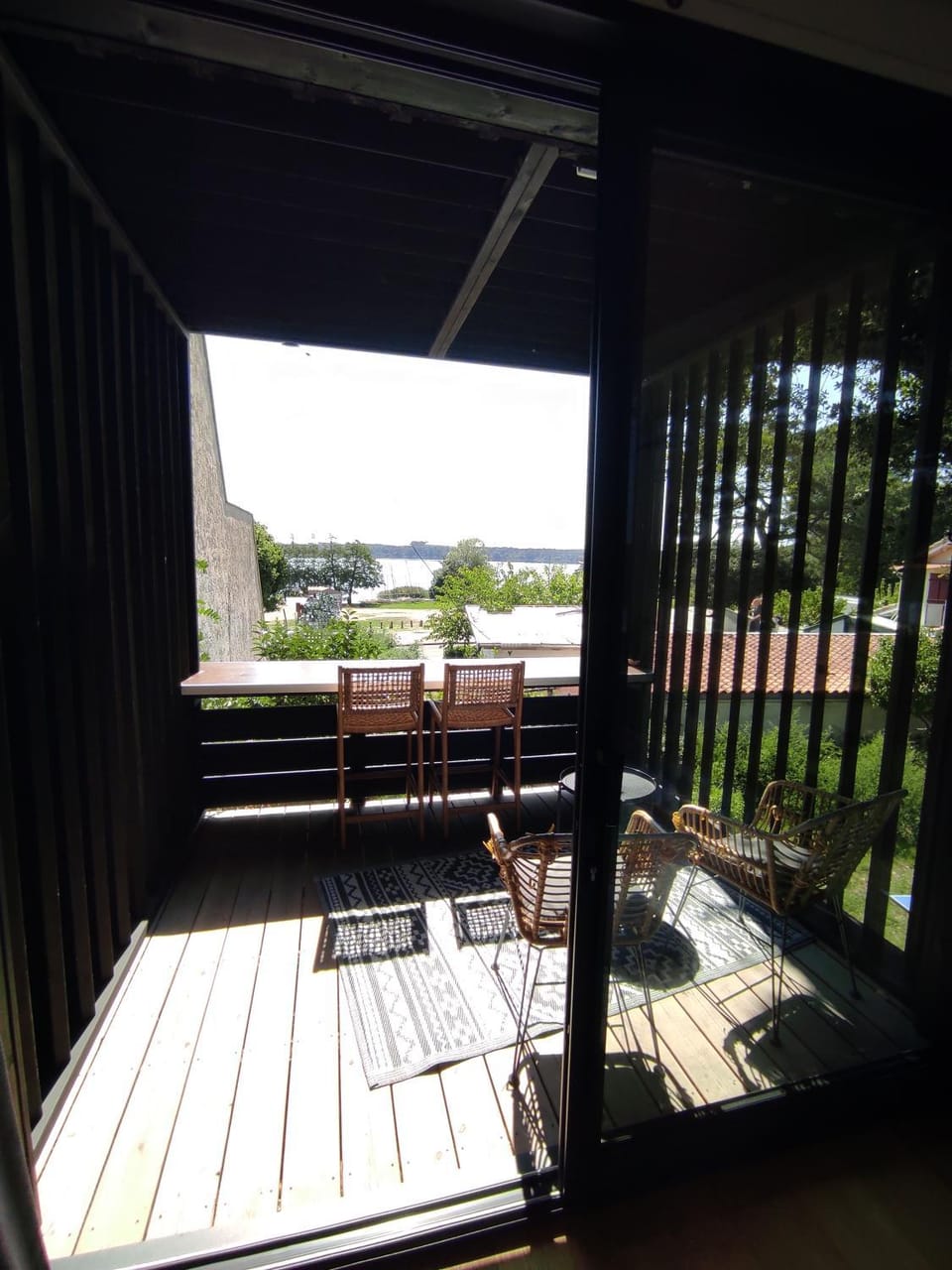 Patio, Day, Natural landscape, View (from property/room), Balcony/Terrace, Living room, Seating area, Dining area