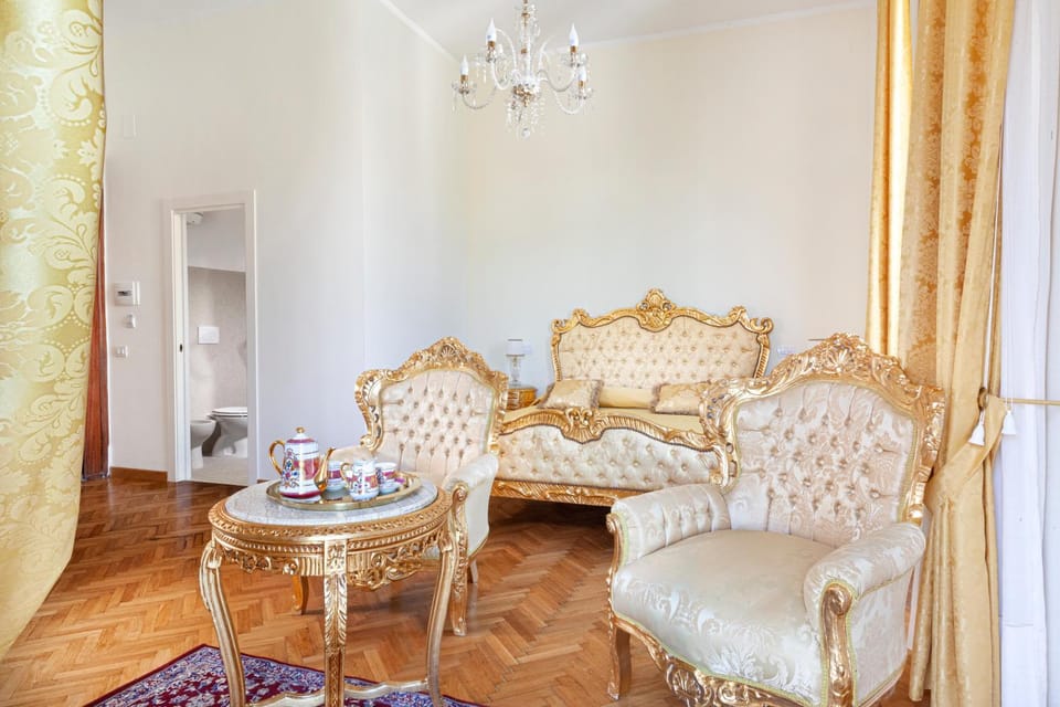 Photo of the whole room, Seating area, Bedroom