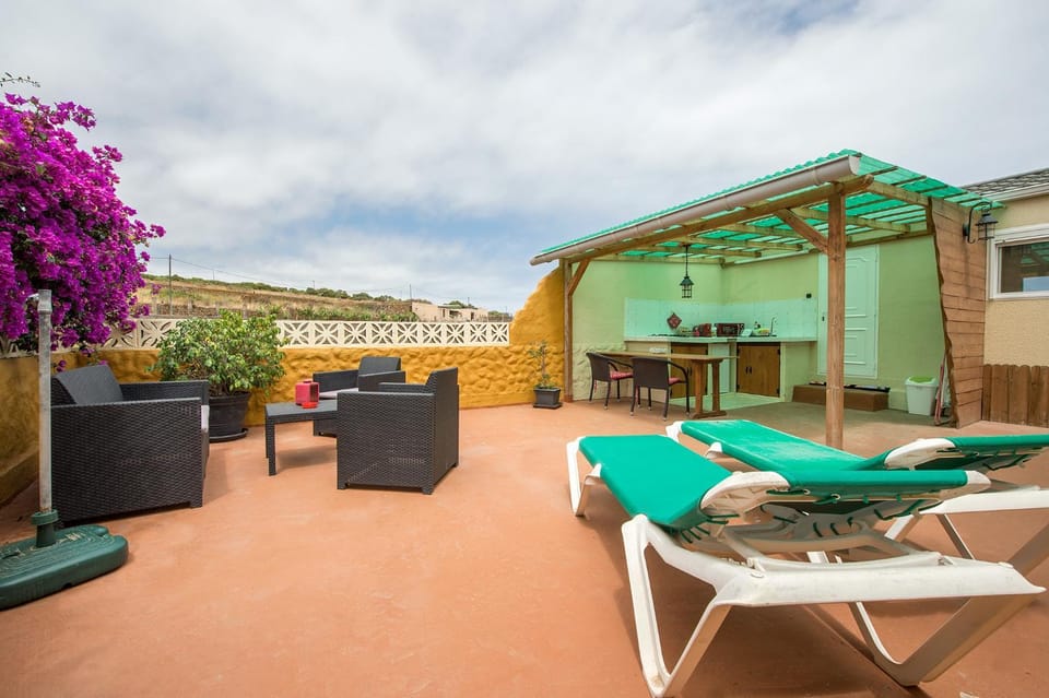 Patio, Balcony/Terrace, Photo of the whole room, kitchen