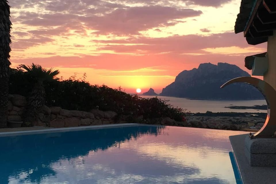Natural landscape, Swimming pool, Sunrise