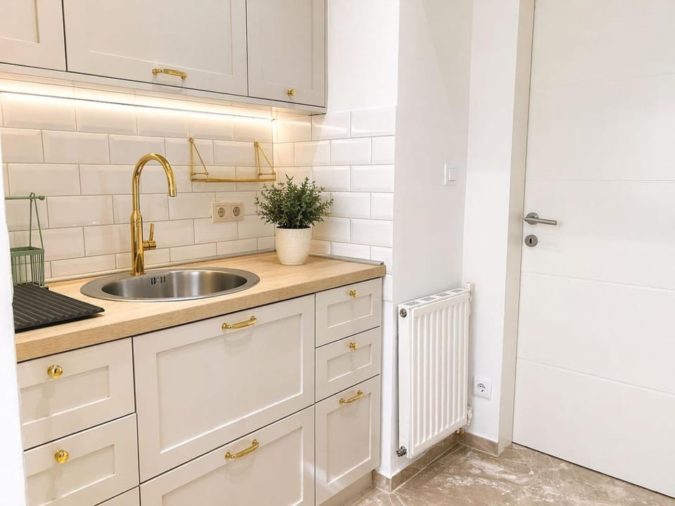 Kitchen or kitchenette, stove