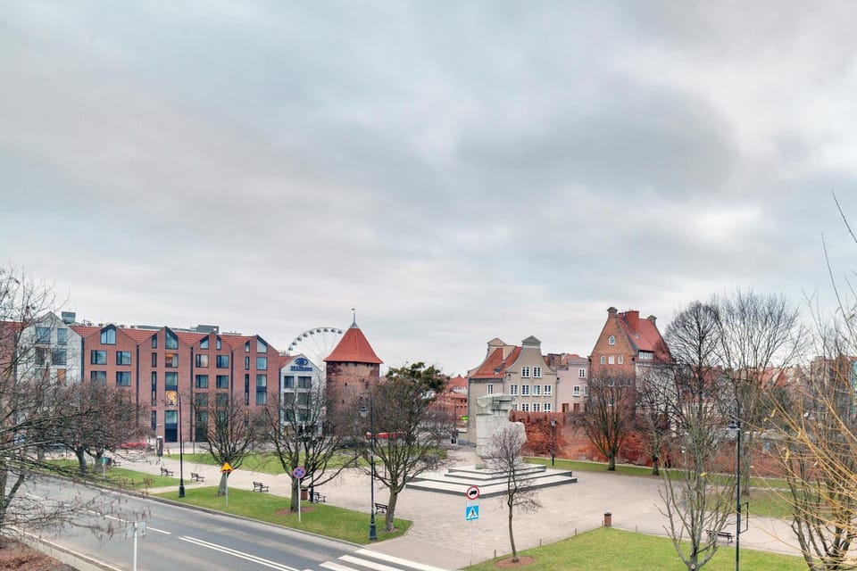 Nearby landmark, Neighbourhood, Other, City view, City view, Landmark view, Street view, Street view