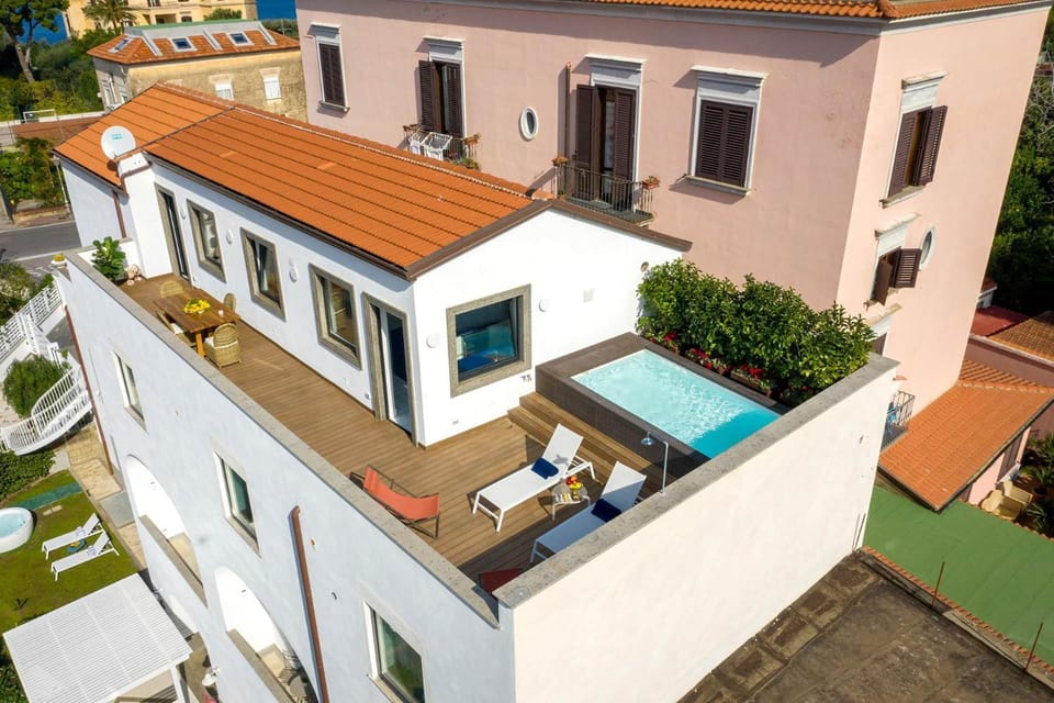 The Ivy Penthouse Apartment in Sant Agnello