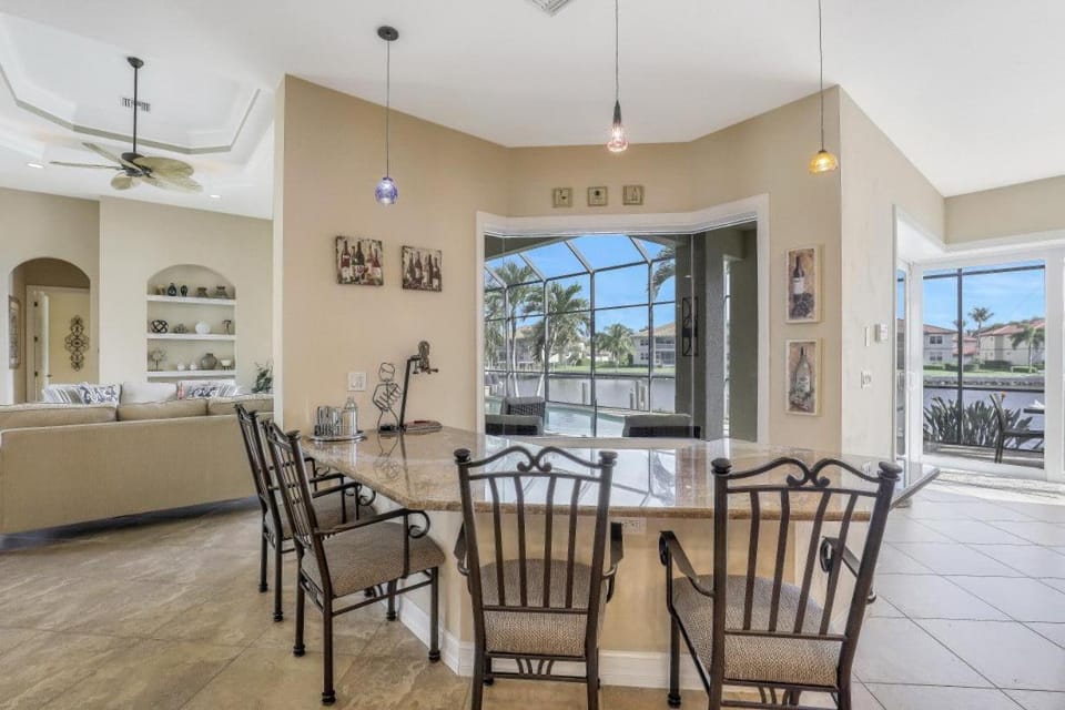 Stunning home with pool, spa and huge waterview House in Marco Island