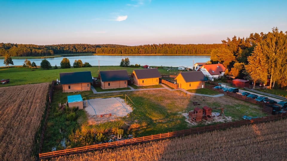 Property building, Day, Neighbourhood, Bird's eye view, Lake view, Sunset, Parking