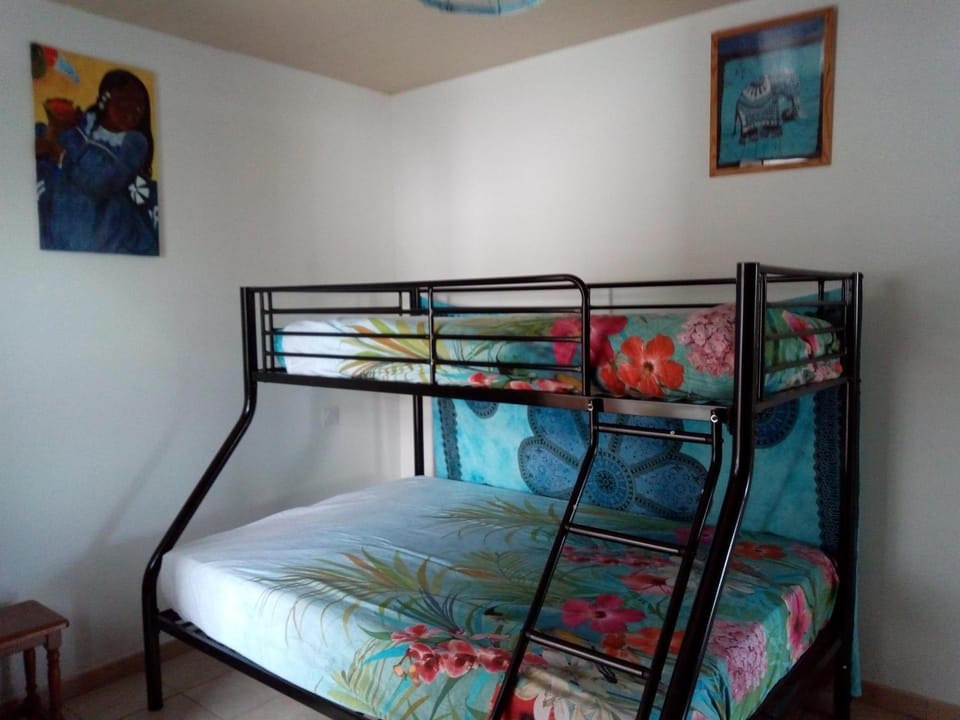 bunk bed