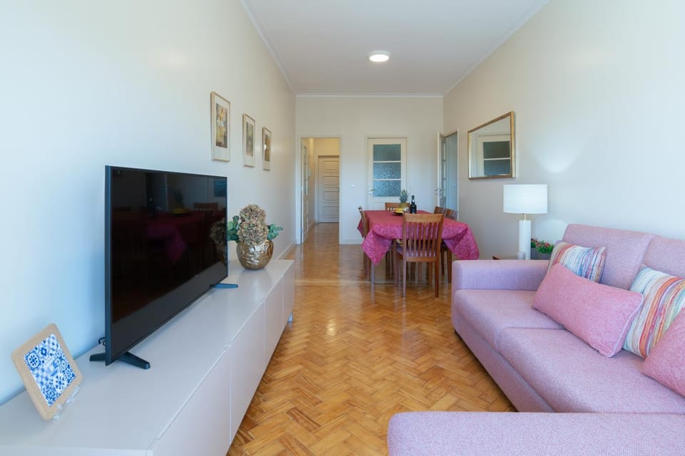 TV and multimedia, Living room, Dining area