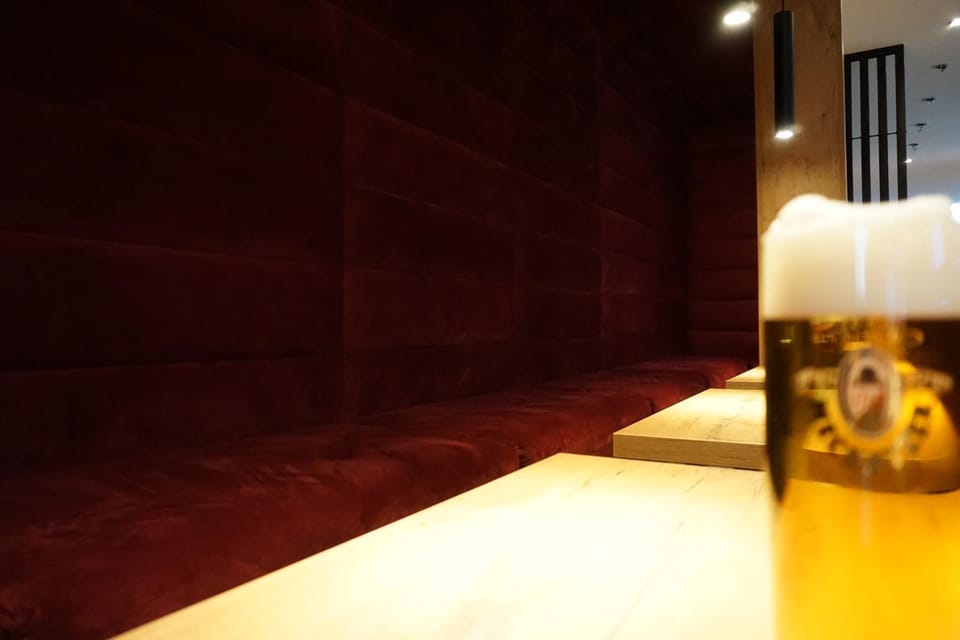 Lounge or bar