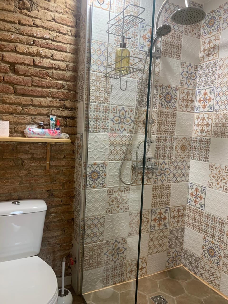 Cozy&Stylish Jonjoli (ჯონჯოლი) Apartment in Tbilisi, Georgia
