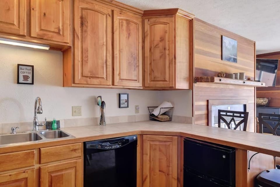 Timber Ridge Condo Apartment in Wildernest